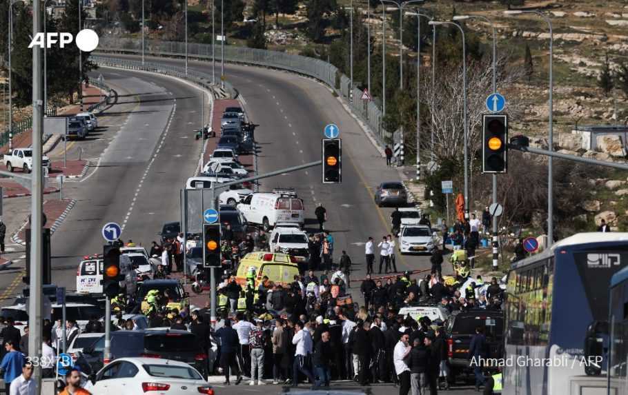 Útočník v Jeruzaleme vrazil autom do niekoľkých chodcov, dvoch zabil