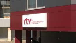 Na snímke logo RTVS