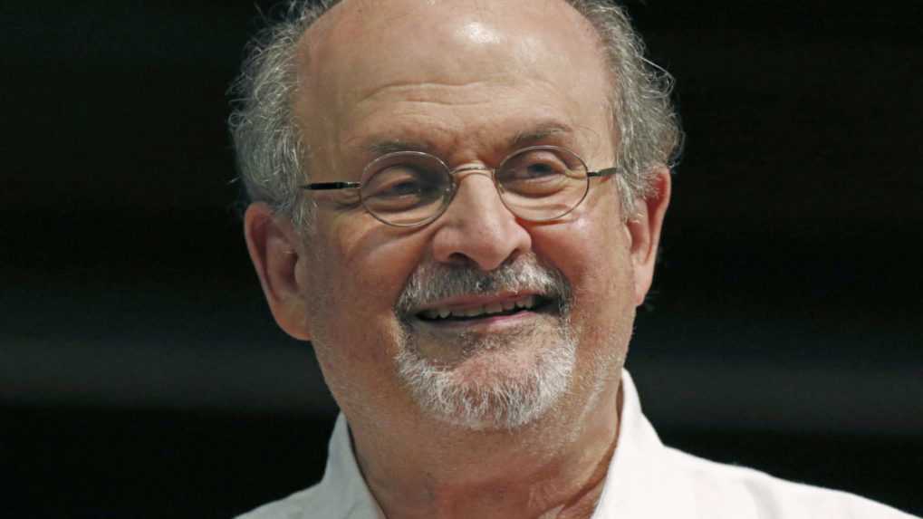 Spisovateľ Rushdie poskytol prvý rozhovor od napadnutia
