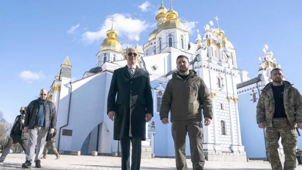 Analytici: Bidenova návšteva Kyjeva vyslala Putinovi jasný odkaz