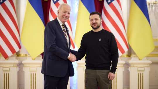 Americký prezident Joe Biden na stretnutí s ukrajinským lídrom Volodymyrom Zelenským.