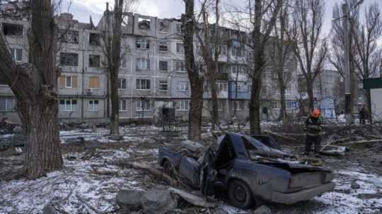bytový dom v ukrajinskom meste Pokrovsk zasiahnutý ruskou raketou
