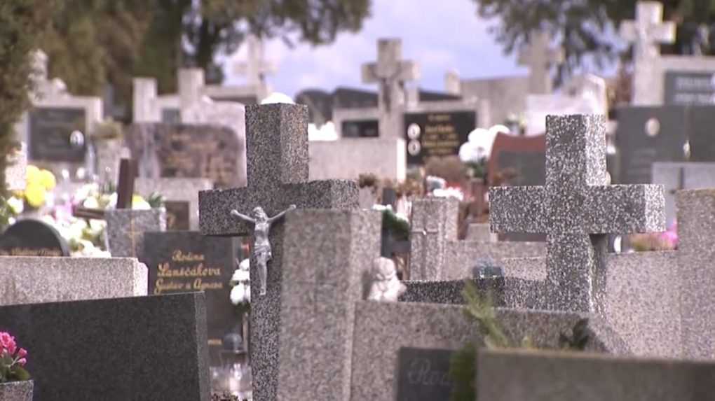 V Prešove platia obyvatelia za nájom hrobových miest viac, než by mali
