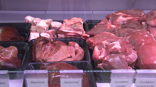 Na snímke rôzne druhy mäsa.