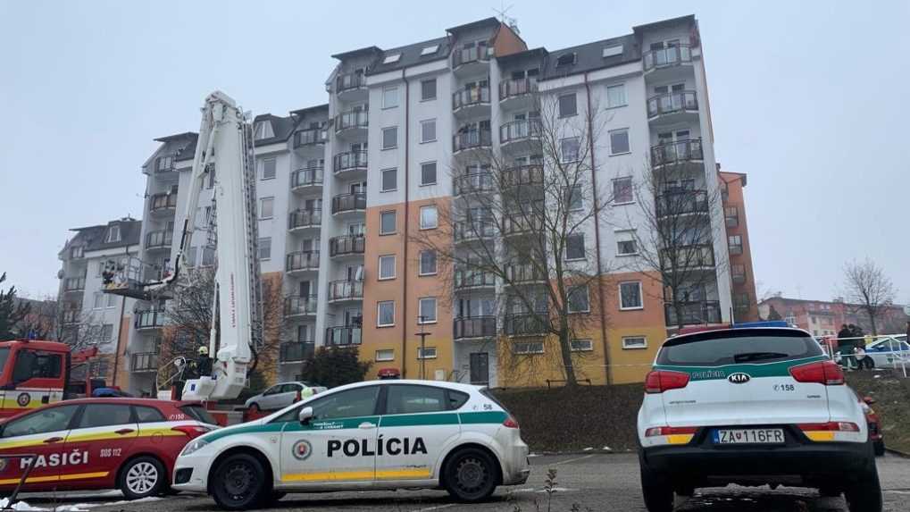 Pre požiar bytového domu v Žiline vyhlásili mimoriadnu situáciu