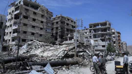 zničené budovy v Sýrii