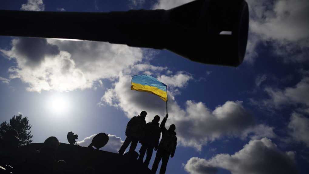 Vrátime ukrajinskú vlajku na Krym, prisľúbil Zelenskyj