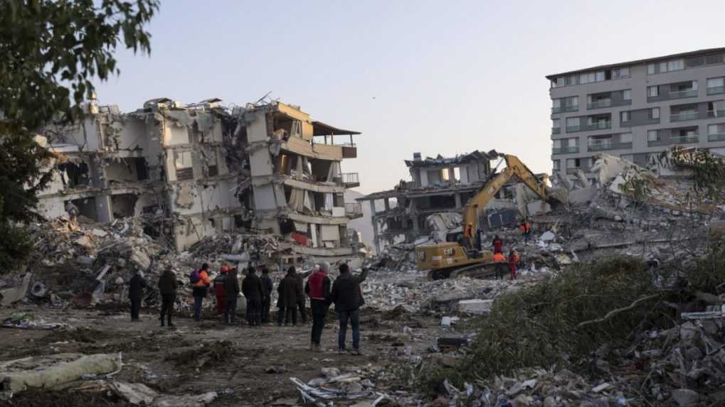 Počet obetí ničivého zemetrasenia v Sýrii a Turecku stúpol na takmer 44 000