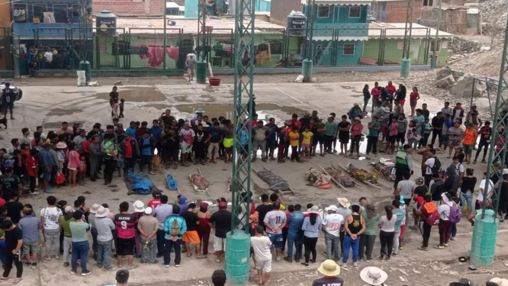 Zosuvy pôdy v Peru si vyžiadali najmenej 36 obetí