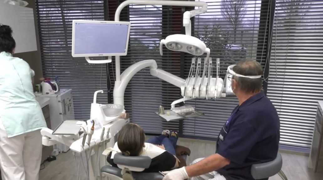 Pacienti by u zubára mohli platiť menej