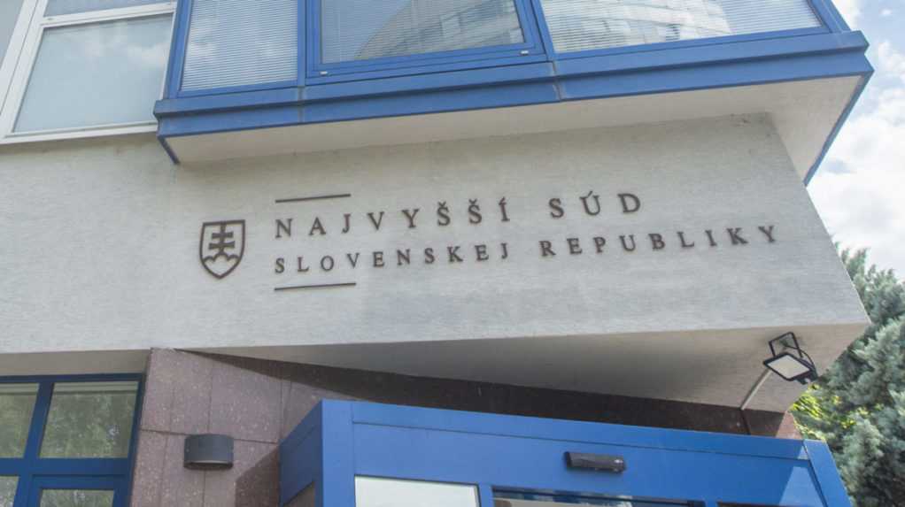 Slovenka obvinená z terorizmu zostáva vo väzbe, rozhodol o tom Najvyšší súd