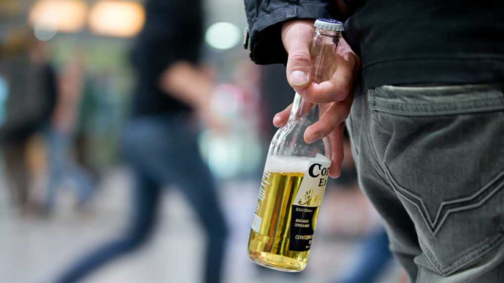 Každý Slovák vypil za minulý rok desiatky litrov alkoholu. Jeho požitie sa často podpisuje aj pod páchanie trestných činov