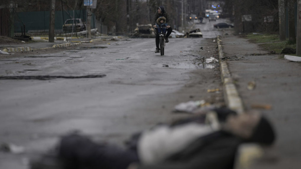 Ukrajina identifikovala ďalších ruských vojakov podozrivých zo zverstiev v Buči