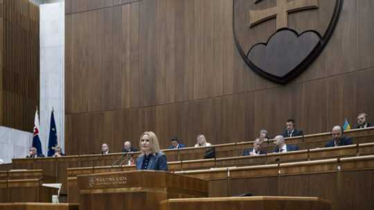 Na snímke podpredsedníčka Najvyššej rady Ukrajiny Olena Kondratiuková vystúpila s prejavom v pléne Národnej rady SR v stredu 29. marca 2023 v Bratislave.