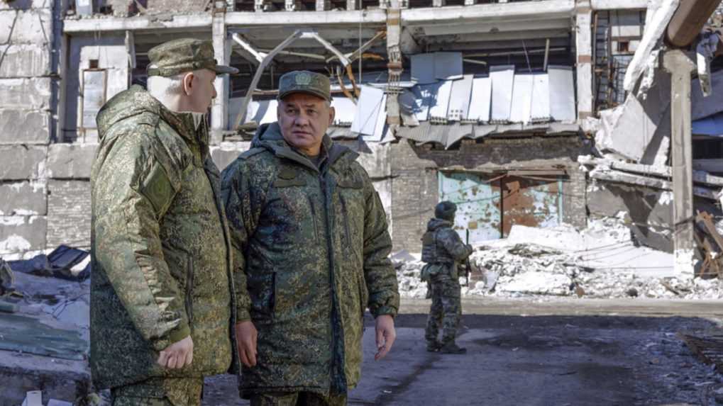 Sergej Šojgu navštívil frontovú líniu na východe Ukrajiny