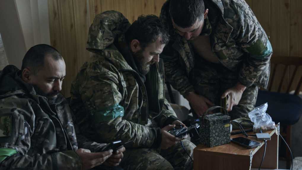 Ukrajinské sily zrejme pri Bachmute chystajú ústup bojom
