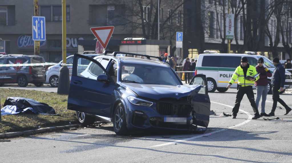 Vodič z tragickej nehody v Košiciach, pri ktorej zomreli traja ľudia, zostáva vo väzbe