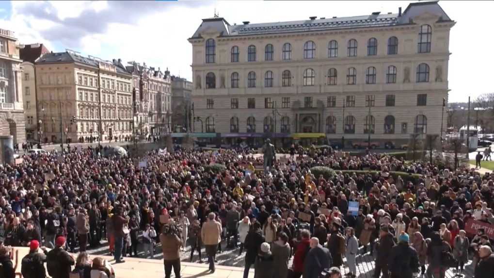 V Prahe protestovali učitelia za vyššie mzdy. Niektorí zarobia menej ako predavači v supermaketoch