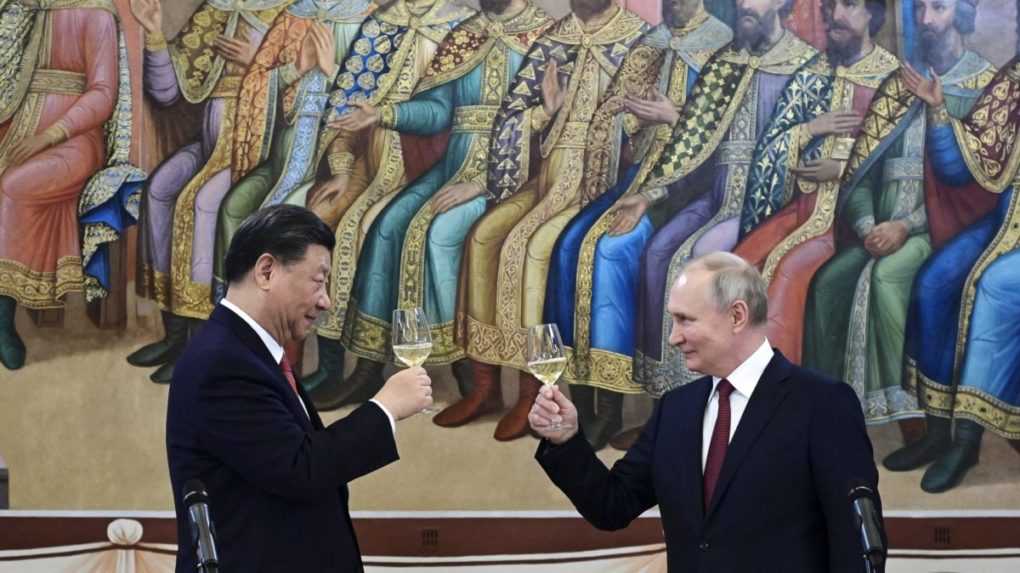 Čínsky prezident Si Ťin-pching a ruský vodca Vladimir Putin.