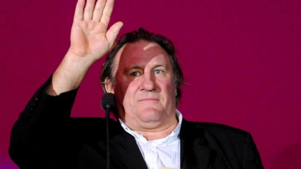 Herec Depardieu mal v dokumente sexuálne poznámky voči ženám. Chcú mu odňať najvyššie štátne vyznamenanie