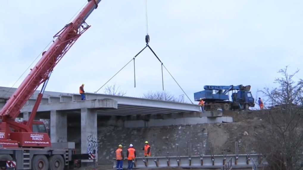 Oprava mosta v Martine trvala takmer päť rokov. Zdržali ju najmä nezhody medzi správcom cesty a zhotoviteľom