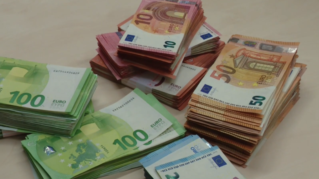 Slovensko môže podľa opozície prísť o miliardy z eurofondov. Premiér uisťuje, že nepríde ani o jedno euro