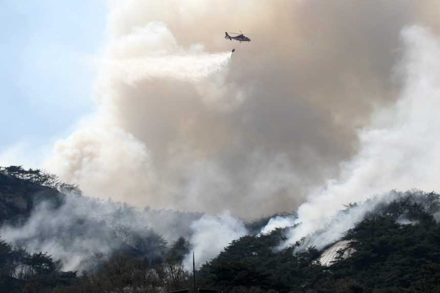 Južnú Kóreu pre sucho sužujú lesné požiare