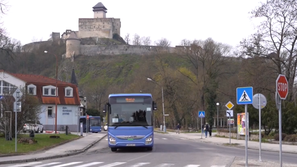 Súťaž na autobusovú dopravu v Trenčianskom kraji niektorí dopravcovia kritizujú