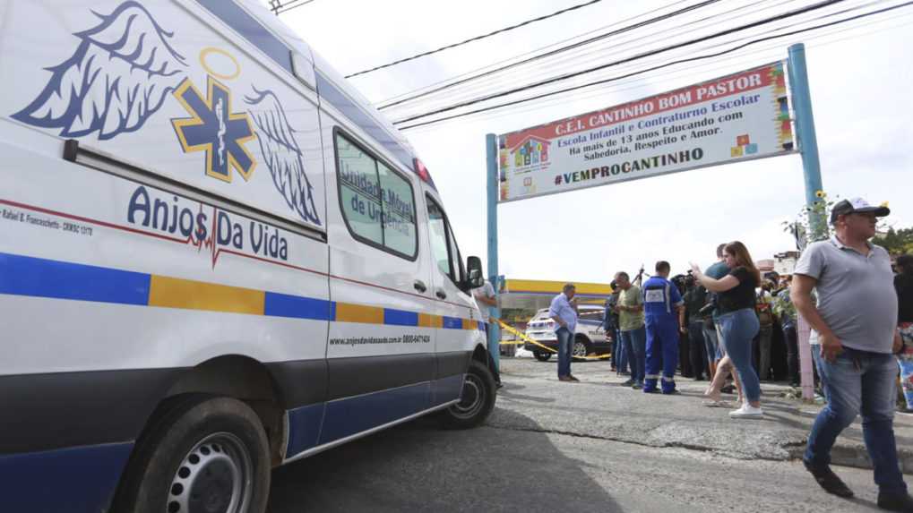 Masaker v Brazílii: Muž vtrhol do škôlky a sekerou zabil štyri deti