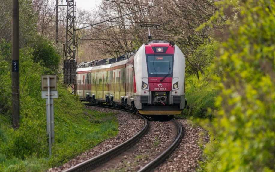 Štyri regionálne vlaky čakajú zmeny v cestovnom poriadku. Polepšia si aj niektorí študenti
