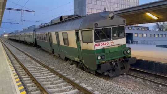 Na snímke vykoľajený vlak v Košiciach.
