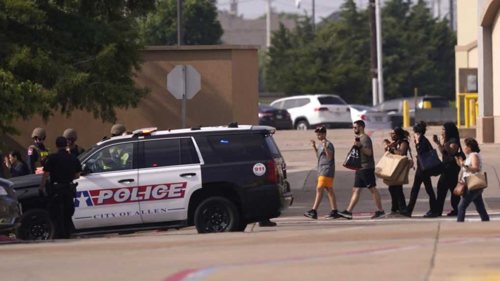 Ďalšia streľba v Texase: Ozbrojenec zastrelil osem ľudí pred nákupným centrom, sedem ďalších zranil