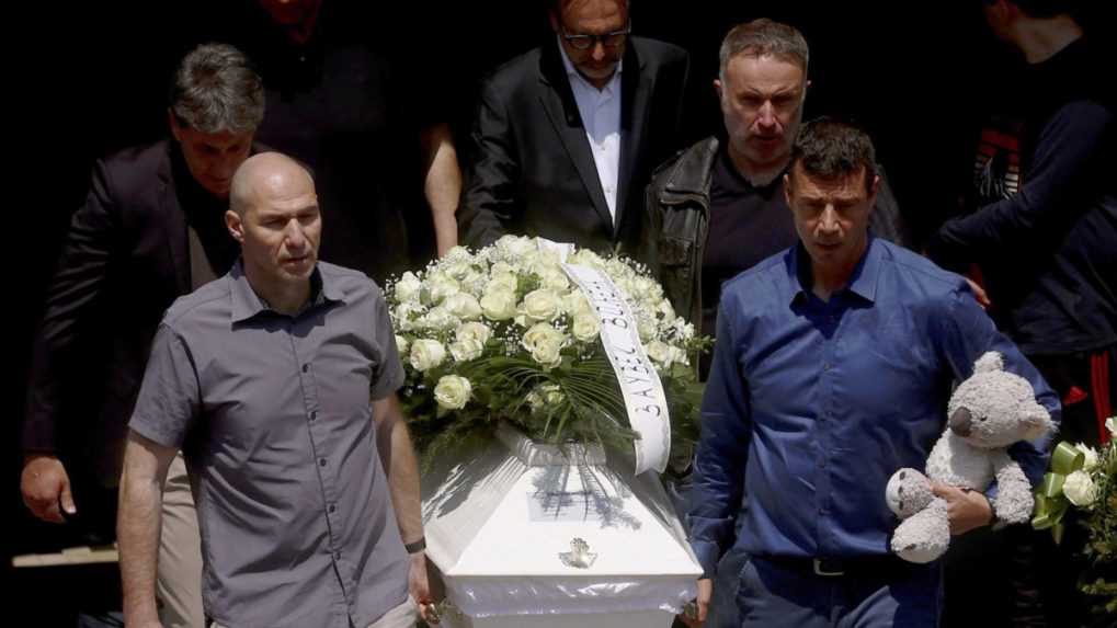 V Srbsku pochovávajú prvé obete dvoch nedávnych streleckých útokov