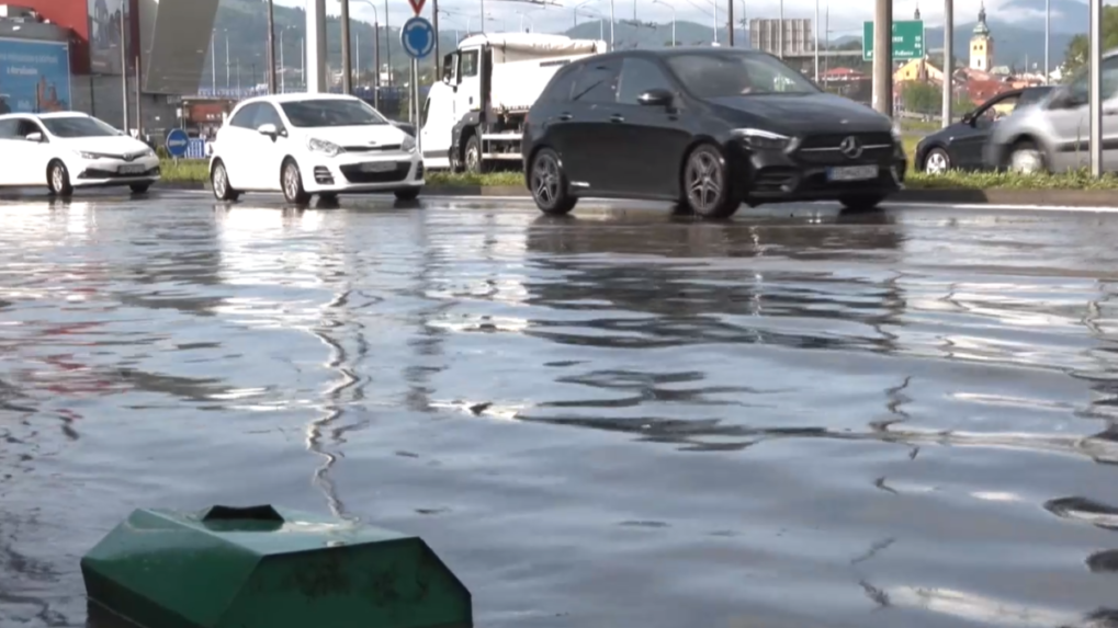 V Banskej Bystrici vyhlásili tretí stupeň povodňovej aktivity
