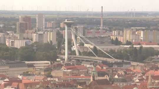 na snímke pohľad na Bratislavu, konkrétne na Most SNP.