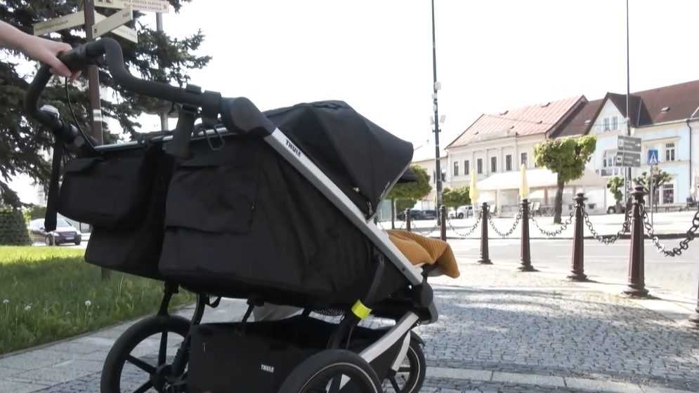 OECD radí Slovensku, aby skrátilo rodičovskú dovolenku. Pre niektorých rodičov to však môže byť likvidačné