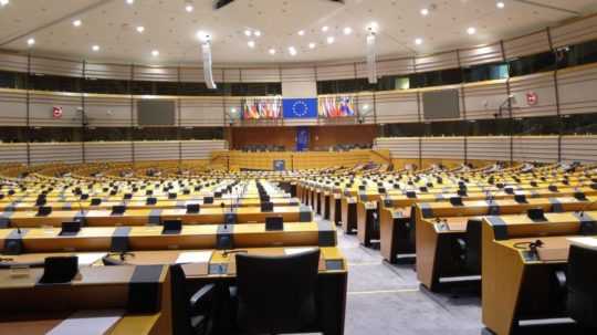 Na ilustračnej snímke plénum Európskeho parlamentu.