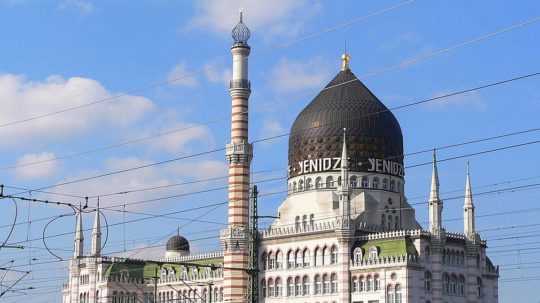 Na ilustračnej snímke mešita.