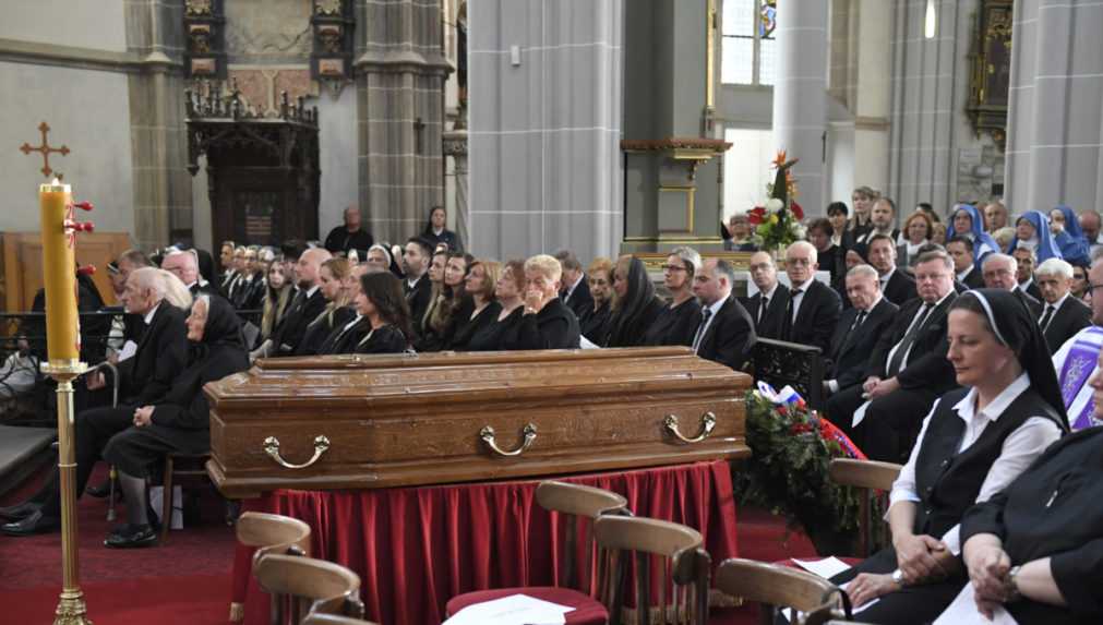 Z pohrebu emeritného košického arcibiskupa Alojza Tkáča v Dóme sv. Alžbety Košiciach 30. mája 2023,