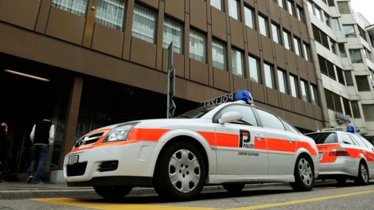 švajčiarske policajné autá