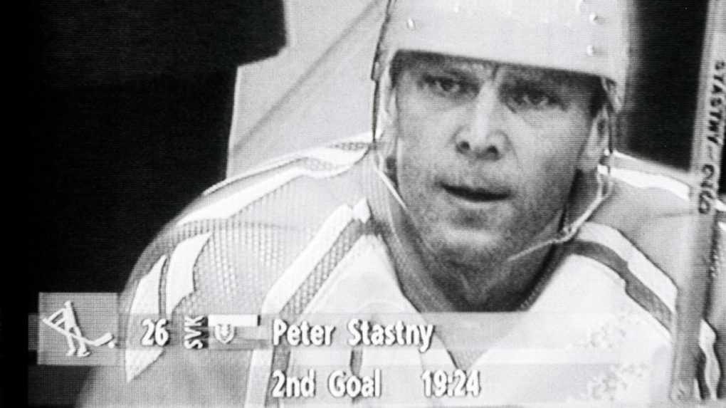 Bývalý československý a slovenský hokejista Peter Šťastný.