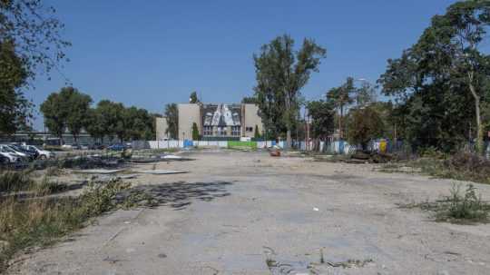 Na snímke zbúraná plocha po bývalom Parku kultúry a oddychu (PKO) na Dvořákovom nábreží.