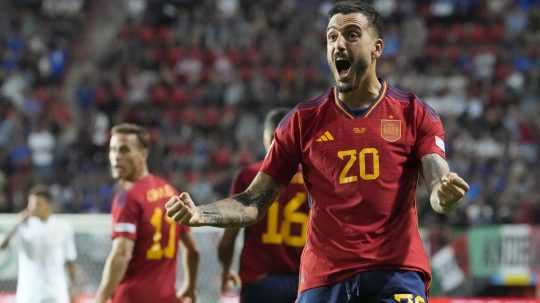 Joselu sa teší z gólu. Španieli postúpili do finále Ligy národov.