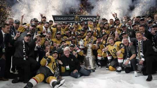 Hokejisti Vegas sa tešia zo zisku Stanley cupu