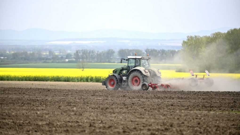 Farmári krajín EÚ dostanú kompenzácie za problémy, ktoré im spôsobil dovoz agrokomodít z Ukrajiny