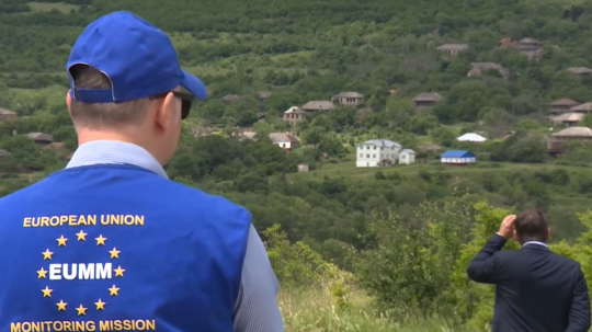 Na administratívnej hraničnej línii Južného Osetska pôsobí od októbra 2008 Európska monitorovacia misia.