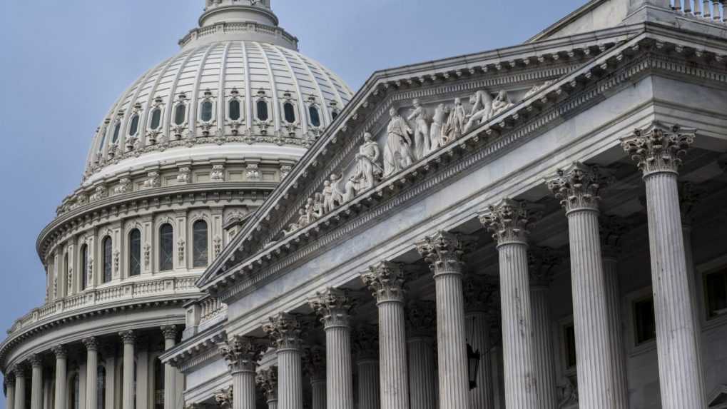 Snemovňa reprezentantov USA pozastavila platnosť dlhového stropu, teraz je na ťahu Senát