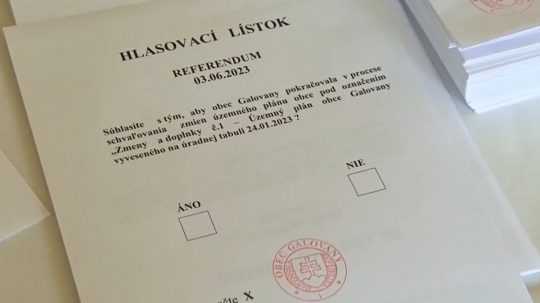 Hlasovací lístok v referende v Galovanoch.