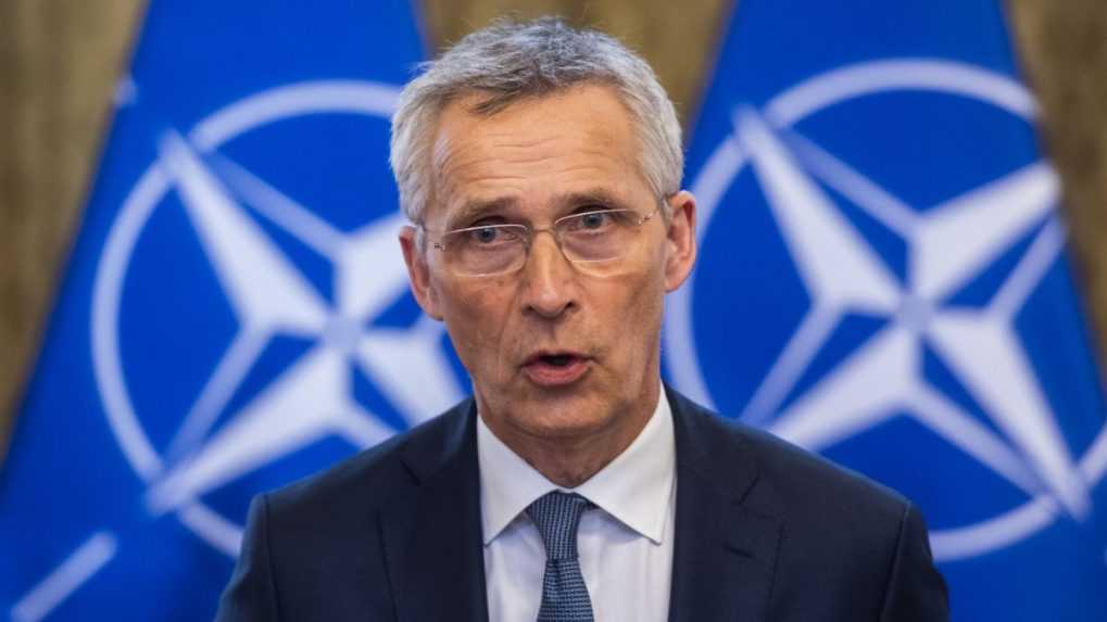 Stoltenberg odmietol zasahovanie NATO do domácej politiky. Reagoval tak na Ficove obvinenia