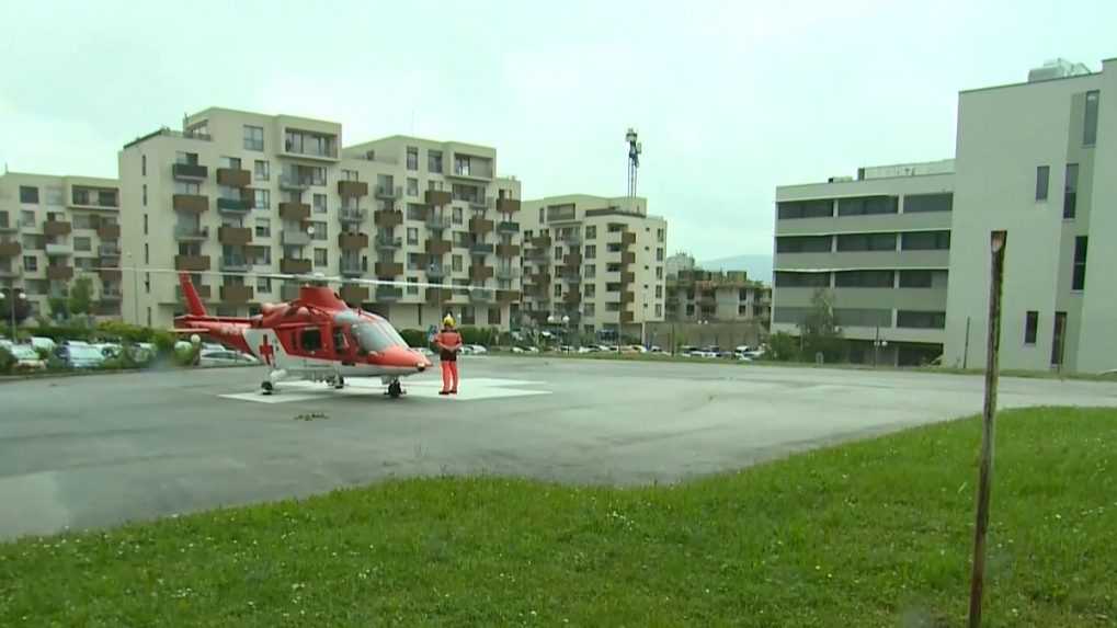 Bezpečný heliport nemocnica nemá. Za jeho stavbu napriek tomu zaplatí aj s úrokmi